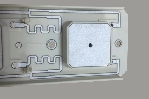 Plastic Oscillator of Antenna